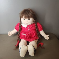 Boneca de pano vintage menina 23" cabelo castanho trançado vestido vermelho pano brinquedo macio 1992 sapatos, usado comprar usado  Enviando para Brazil