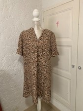 Robe taille neuve d'occasion  Saint-Julien-de-Peyrolas