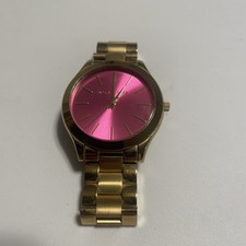 Relógio feminino Michael Kors MK3264 passarela mostrador rosa pulseira de aço inoxidável dourado comprar usado  Enviando para Brazil