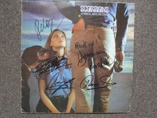 Usado, 5 Autographes ORIGINAUX des Membres Groupe SCORPIONS sur Pochette LP 33T 1980 comprar usado  Enviando para Brazil