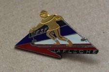 Joli insigne broche d'occasion  Bénouville