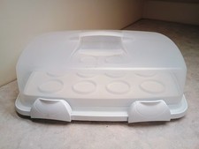 caddy 3 cupcake 1 cake for sale  Seattle