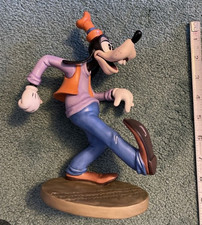 Estatueta pateta WDCC Disney dia em movimento.   Quebras limpas. Veja fotos. comprar usado  Enviando para Brazil