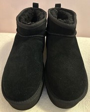 Bottines noires ugg d'occasion  Le Mée-sur-Seine