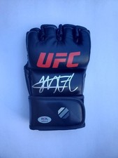 Luva UFC assinada por Khabib Nurmagomedov PSA autografada campeão de MMA comprar usado  Enviando para Brazil