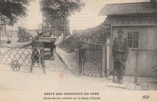 Postcard strike the d'occasion  Expédié en Belgium