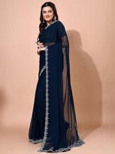 Dernière robe soirée d'occasion  Expédié en France