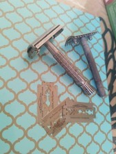 Antique razors with d'occasion  Expédié en Belgium