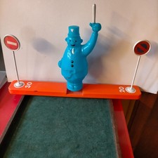 Ancien personnage jouet d'occasion Ancien personnage jouet d'occasion  Le Châtelet