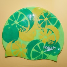 Boné de silicone para natação SPEEDO 2 designs comprar usado  Enviando para Brazil