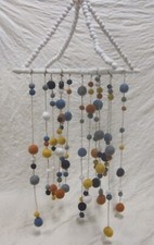 Berço Pottery Barn Kids West Elm feltrado pom-pom berçário móvel multicolorido 30"" comprar usado  Enviando para Brazil