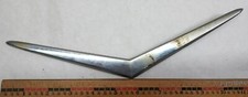 1956 Chevrolet V8 Vee emblema emblema ornamento - PT 3767503 comprar usado  Enviando para Brazil