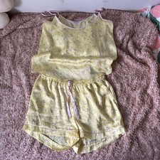 Pijama de cetim amarelo manteiga floral Primark, usado comprar usado  Enviando para Brazil