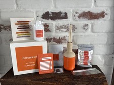 Kit difusor BIOS APOTHECARY X JOHN HARDY novo na caixa - frascos selados-perfume conta-gotas, base comprar usado Kit difusor BIOS APOTHECARY X JOHN HARDY novo na caixa - frascos selados-perfume conta-gotas, base comprar usado  Enviando para Brazil