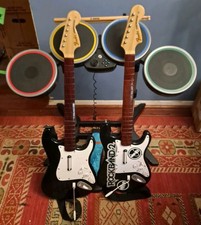Conjunto de bateria Rock Band Harmonix 2 guitarras NWGTS2 NWDMS2 funcionando sem alongador comprar usado Conjunto de bateria Rock Band Harmonix 2 guitarras NWGTS2 NWDMS2 funcionando sem alongador comprar usado  Enviando para Brazil