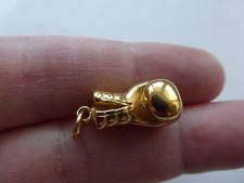 Pendentif gant boxe d'occasion  Annecy