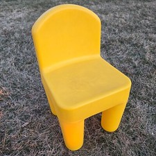 Vintage Henry Toddler Size Yellow Plastic Chair Made In Canada, usado comprar usado Vintage Henry Toddler Size Yellow Plastic Chair Made In Canada, usado comprar usado  Enviando para Brazil