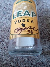 Garrafa vazia LeRoy Butler autografada Leap Vodka G.B. Packers HOF comprar usado  Enviando para Brazil