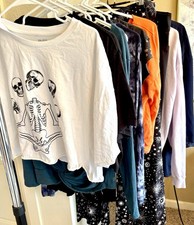 Lote de roupas femininas a granel plus size Halloween gótico outono revendedor pacote de roupas, usado comprar usado Lote de roupas femininas a granel plus size Halloween gótico outono revendedor pacote de roupas, usado comprar usado  Enviando para Brazil