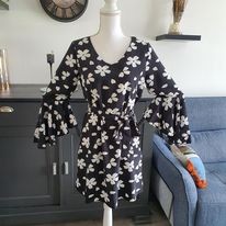 Robe noir blanche d'occasion  Limoges-