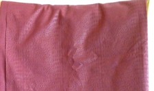 Usado, TECIDO de réptil texturizado de couro sintético rosa escuro vendido como 60" X 1 jarda; 1 disponível comprar usado  Enviando para Brazil