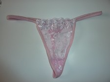 String femme d'occasion String femme d'occasion  Lorris