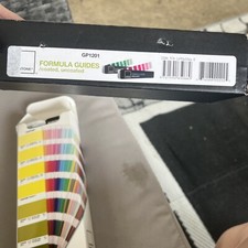 Pantone gp1601b coated d'occasion  Expédié en Belgium