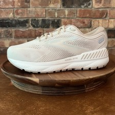 brooks supportive shoes for sale  North Liberty