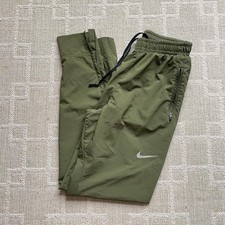 Nike men khaki for sale  Bennettsville