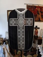 Chasuble noire ancien d'occasion  Le Nouvion-en-Thiérache