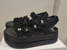 NOWE Nike Icon Classic SE Platform Czarne Białe Sandały FJ2596-001 Damskie Rozmiar 9, używany na sprzedaż  Wysyłka do Poland