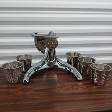 Usado, Máquina Saladmaster V manual processador de alimentos ralador triturador 5 cones  comprar usado  Enviando para Brazil