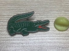 Pins lacoste crocodile d'occasion  La Crau