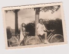 Old photo two d'occasion  Expédié en Belgium