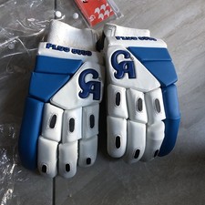 Plus 8000 batting for sale  LONDON