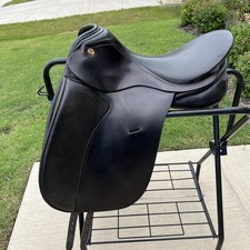 17 dressage 5 saddle for sale  Cleburne