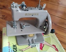 Baby singer sewing d'occasion Baby singer sewing d'occasion  Clermont-Ferrand-