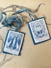 Scapular antique reliquary d'occasion  Expédié en Belgium