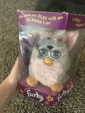 Furby manchado rosa e cinza na caixa NÃO TESTADO comprar usado  Enviando para Brazil