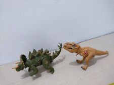 Coppia dinosauri jurassic usato  Roma