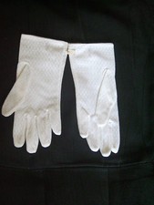 Gants blancs ajourés d'occasion Gants blancs ajourés d'occasion  Lalinde