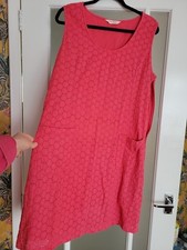 Nomad size pink for sale  HOVE