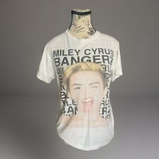 Camiseta concerto vintage Y2K Miley Cyrus Bangerz Tour 2014 tamanho oficial camisa pequena comprar usado  Enviando para Brazil