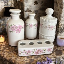 Ensemble toilette porcelaine d'occasion  Paris XI