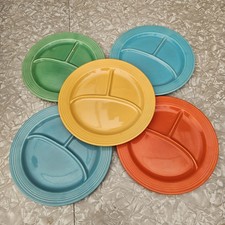 Usado, Conjunto de 5 pratos de jantar vintage divididos Fiesta 10 1/2" azul amarelo laranja verde comprar usado Usado, Conjunto de 5 pratos de jantar vintage divididos Fiesta 10 1/2" azul amarelo laranja verde comprar usado  Enviando para Brazil