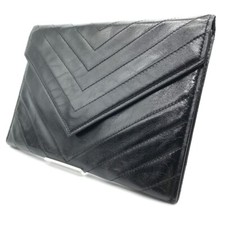 Bolsa de mão YSL Saint Laurent couro acolchoado bolsa envelope preta 24,5cm pré-própria comprar usado  Enviando para Brazil