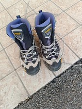 Scarpe montagna donna usato  Torre di Mosto