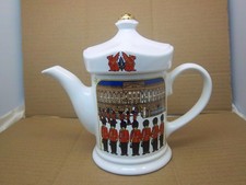 Wade parade teapot. for sale  LLANYMYNECH