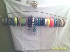 Lote Vintage 50+ Lucite/Plástico, Madeira, Contas, Pulseiras/Pulseiras de Metal - Lote #1, usado comprar usado  Enviando para Brazil