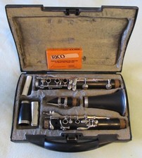 Usado, Clarinete Buffet Crampon B12 - BB, com estojo e palhetas Rico comprar usado  Enviando para Brazil